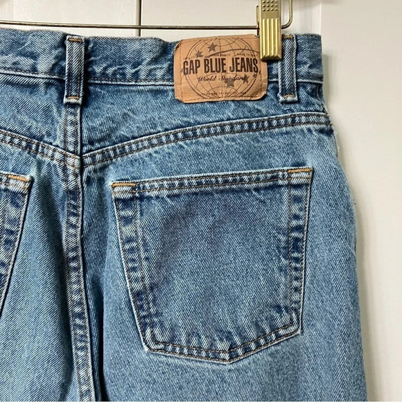 Vintage Gap Classic Distressed Denim Raw Hem High Rise Blue Cropped Jeans - Picture 4 of 6